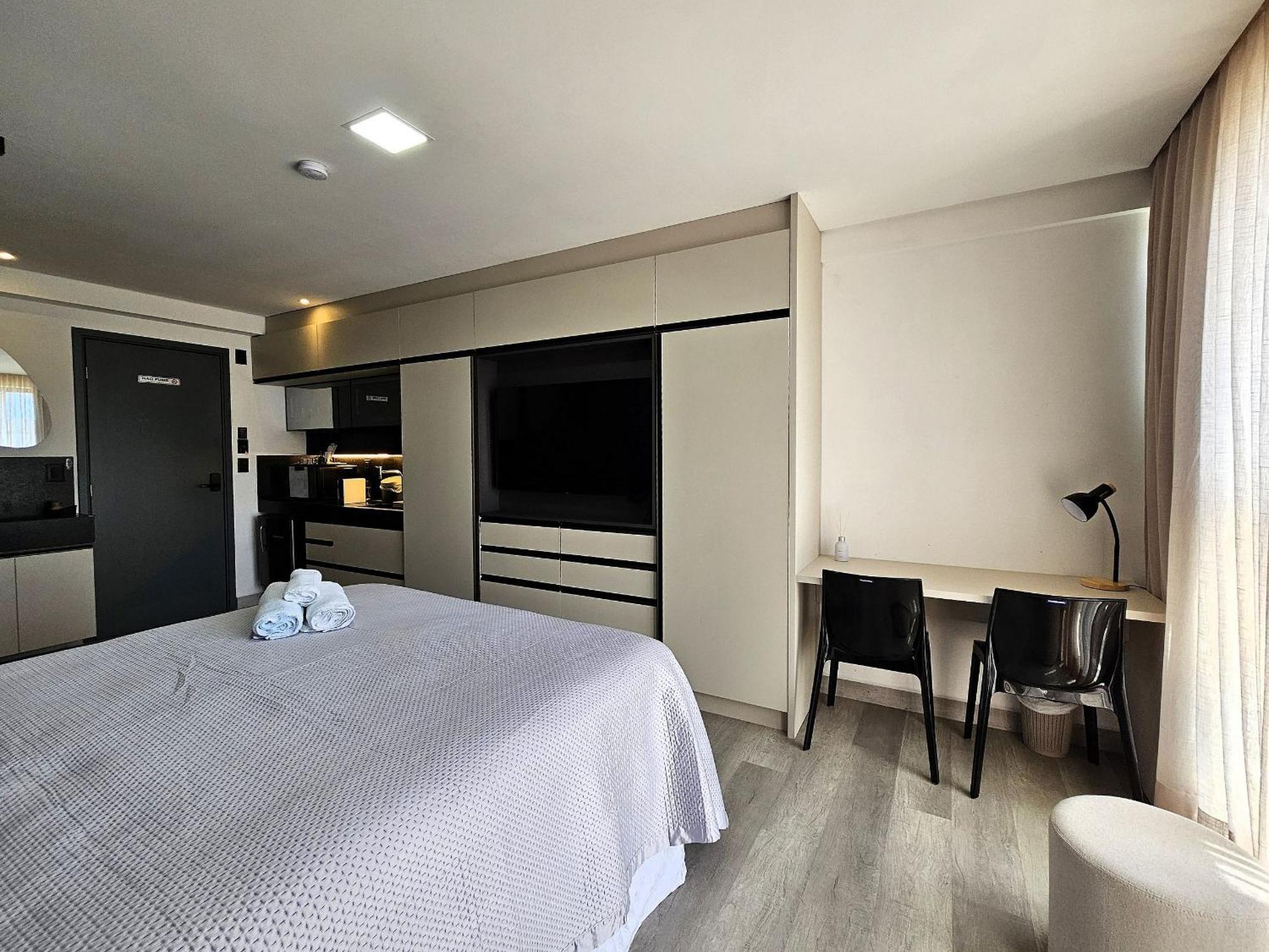 Espacoso E Confortavel A 50m Da Apartamento